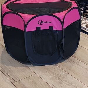 Doggie screened house